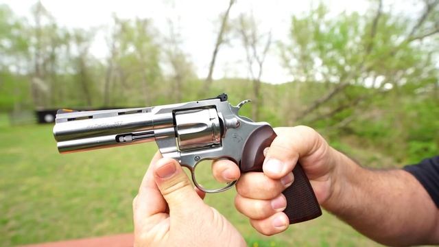 New Model COLT PYTHON .357 Magnum Revolver смотреть онлайн
