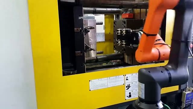 Наладчик станков и манипуляторов с программным управлением смотреть онлайн