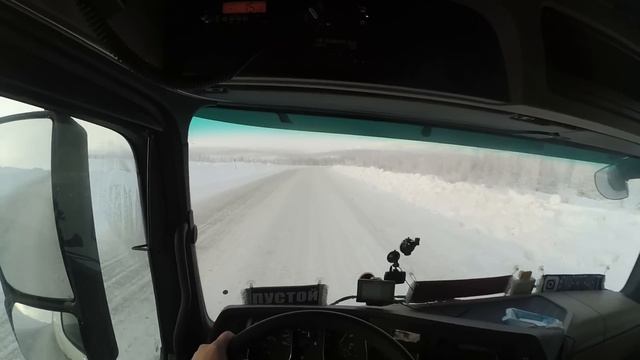 Скания тянет Мерседес на буксире в ТИТ! МОРОЗ И ВЕТЕР, ДЕНЬ ЧУДЕСНЫЙ! смотреть онлайн