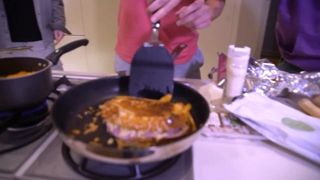YOUTUBER COOK OFF LOCKDOWN SPECIAL! смотреть онлайн