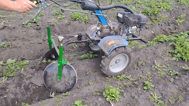 Дисковый окучник. Мотоблок ДТЗ 570БН. смотреть онлайн