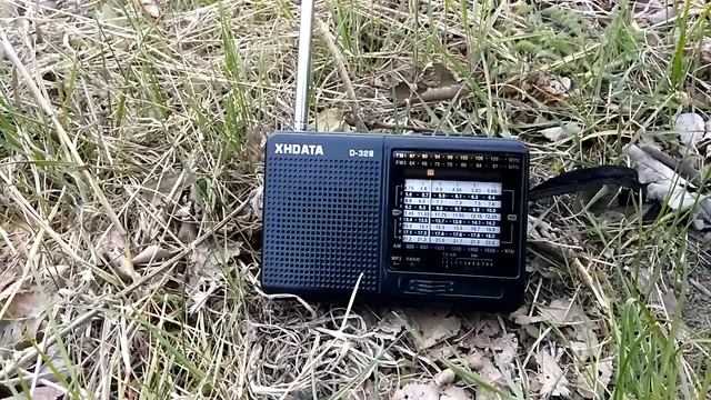 XHDATA D~328 на нижнем УКВ.