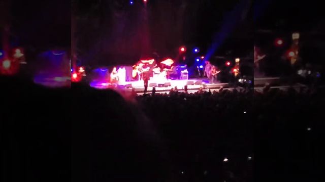 Midtown live at the Kia Forum - Inglewood 10/17/22 смотреть онлайн