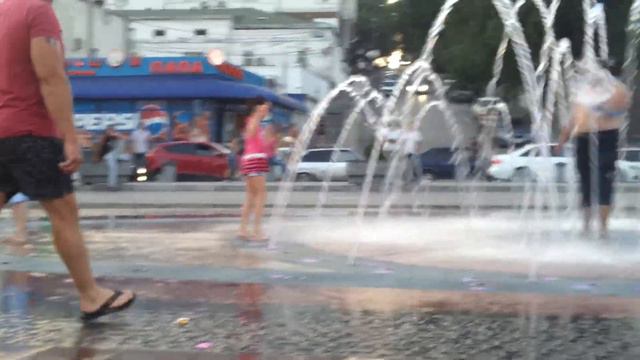 Толстяк фонтан. смотреть онлайн