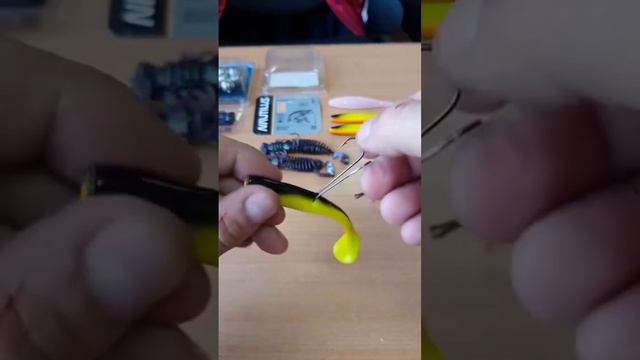 Монтаж виброхвоста на двойник #рыбалка #рыбалка2022 #спининг #щука #джиг # смотреть онлайн