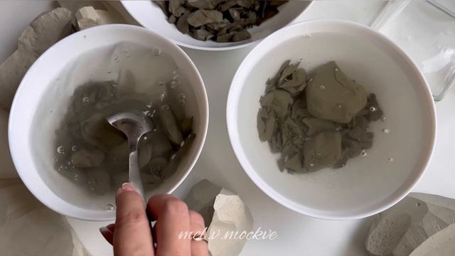 Эксперимент ? Как лучше расколоть Уральскую глину водной колкой? Кипятком или теплой водой смотреть онлайн