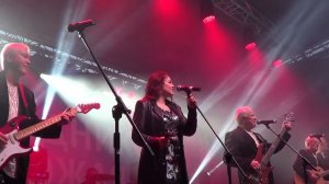 ДЛЯ МЕНЯ НЕТ ТЕБЯ ПРЕКРАСНЕЙ. ПОЮЩИЕ ГИТАРЫ