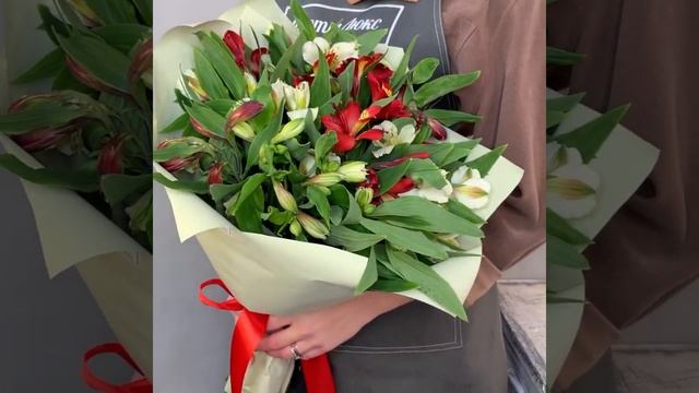 Яркие альстромерии.mp4