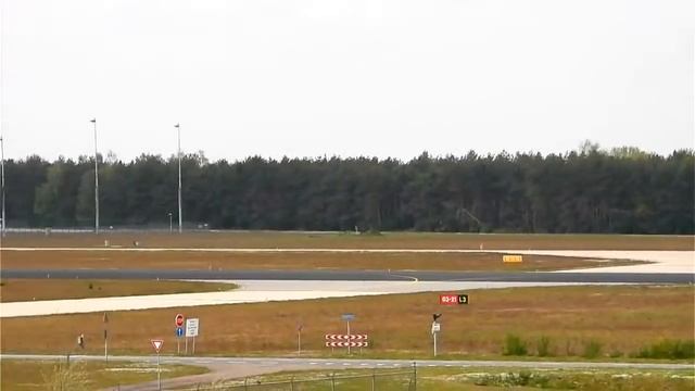LIVE Plane Spotting ? #EINDHOVEN AIRPORT Arrivals & Departures смотреть онлайн