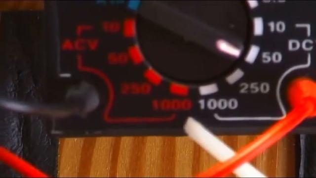 COMO UTILIZAR Y COMO LEER LAS ESCALAS DEL MULTIMETRO YX 1000 A смотреть онлайн