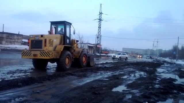 Сделали ремонт, аж трактор проехать не может, Волгоград! смотреть онлайн
