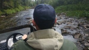 Ходовые качества аэролодки ХАРИУС 440. Условия просто жесть а она везет...