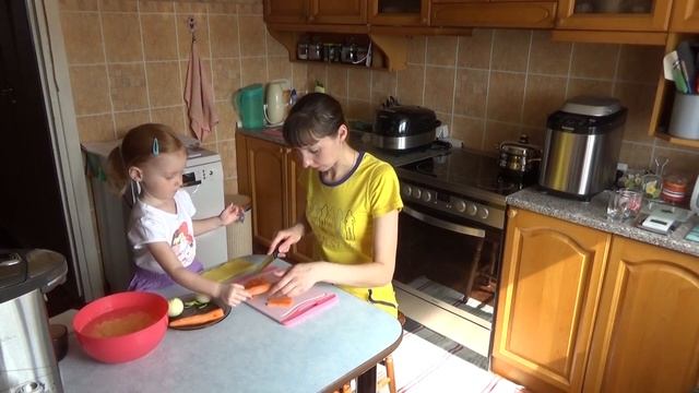 Куриный суп рецепт как варить очень вкусный суп из домашней курицы с картошкой и вермишелью смотреть онлайн