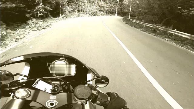 【HAWK11】マフラー音、エンジン音　峠道酔いしれサウンド смотреть онлайн