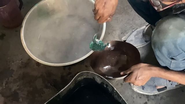 Incredible Recover 24K Gold From Electronics Scrap смотреть онлайн