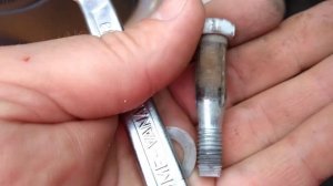 Петли дверей гранта с завода не смазаны!