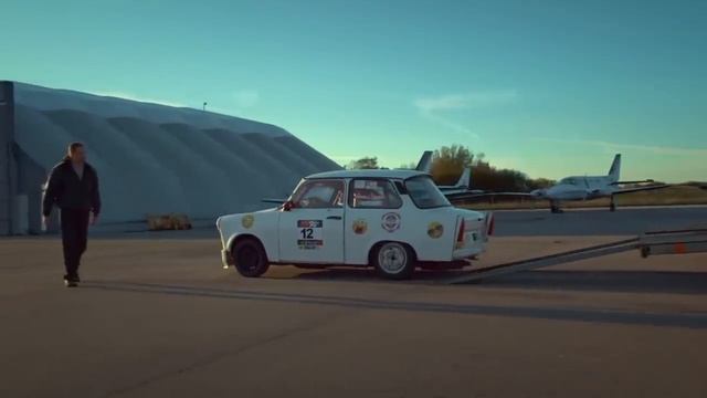 Restoring a 1986 Trabant to RACE! | Guy Martin's Garage смотреть онлайн