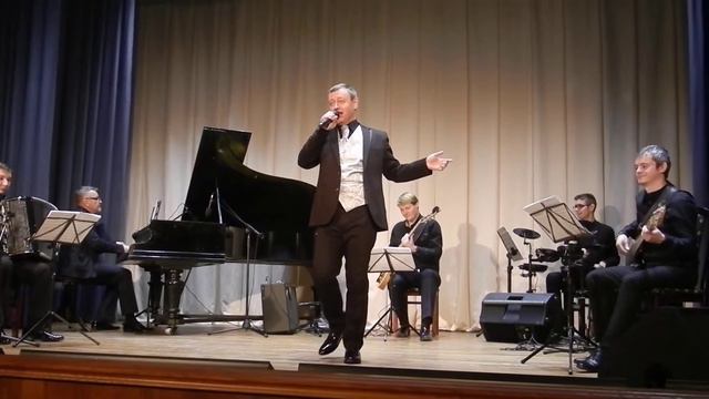 Поет Андрей Быковский. "Бубенцами по округе". смотреть онлайн