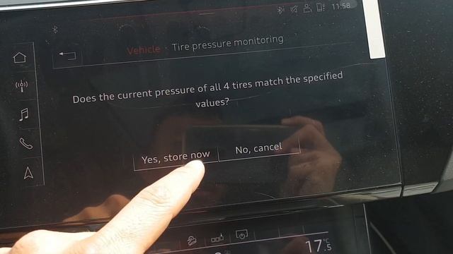 Tyre pressure monitor Audi E TRON 100% electric смотреть онлайн