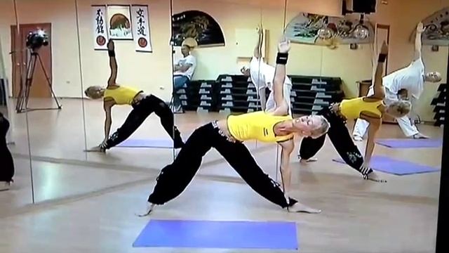 1. Йога дома. Yoga zu Hause.mp4 смотреть онлайн