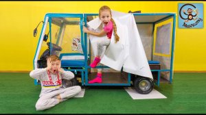 Диана и Даня прокачивают машину - Делаем новый кузов для Автобуса