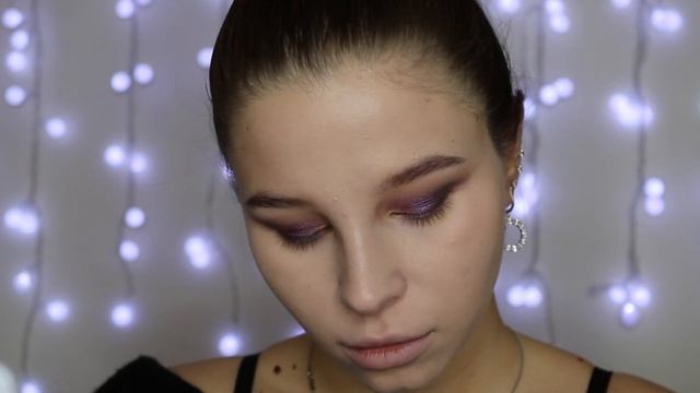 ЯРКИЙ НОВОГОДНИЙ МАКИЯЖ смотреть онлайн