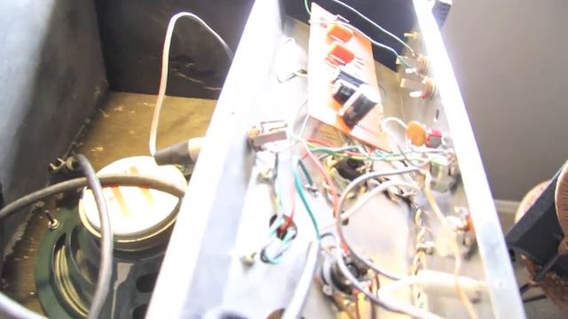 Inside My Amp || Fender Champ 5F1 Build смотреть онлайн