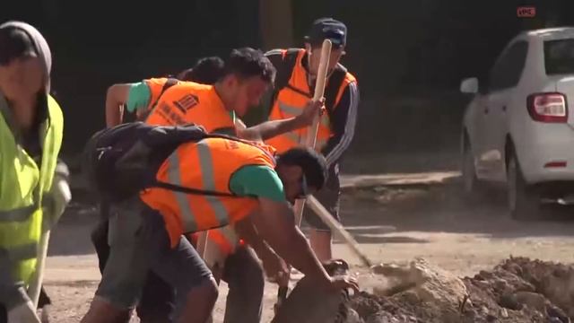 В рамках проекта «Губернаторская инициатива» продолжается ремонт севастопольских дворов смотреть онлайн