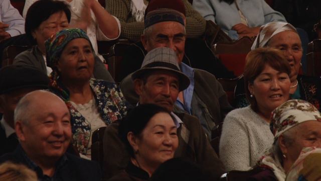 Жамайка Токонова-Гулкайыр Айбаш кызы// АЙТЫШ 2016// Эркектерди эсинен тандырган айтыш! смотреть онлайн