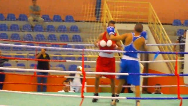 Final Championnat algérien de boxe..Gacem(bleu) Benlaribi(rouge) смотреть онлайн