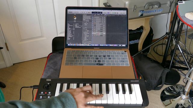 Korg microKEY 25 USB MIDI Keyboard in 4k UHD смотреть онлайн