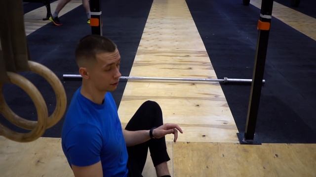 БОЛЯТ КОЛЕНИ, НЕ МОГ ХОДИТЬ. Александр Капралов - Альтернативные тренировки СИЛАЧЕЙ СТАРОЙ ШКОЛЫ смотреть онлайн