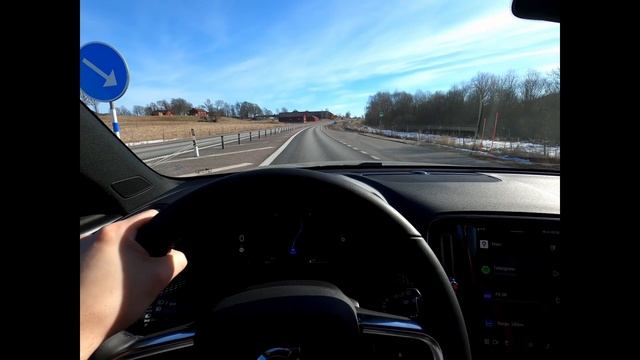 XC40 Recharge P6 - 0 to 100 km/h смотреть онлайн