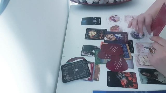 Ce ti se ascunde?Intuitia iti sopteste adevarul nevazut❗Asculta ❗ Priveste❗?#tarot #previziuni смотреть онлайн
