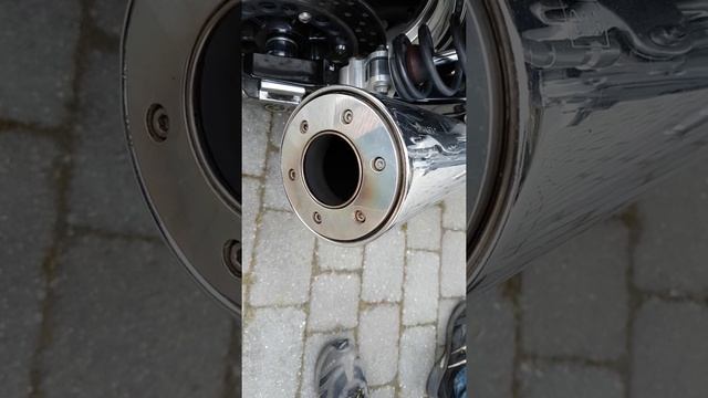 Yamaha XJR 1300 RP 02 Topham und 70er Auslässe смотреть онлайн