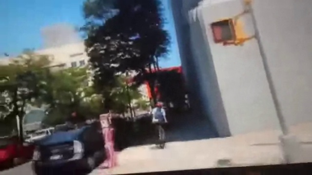 Архивный ролик Квинс смотреть онлайн