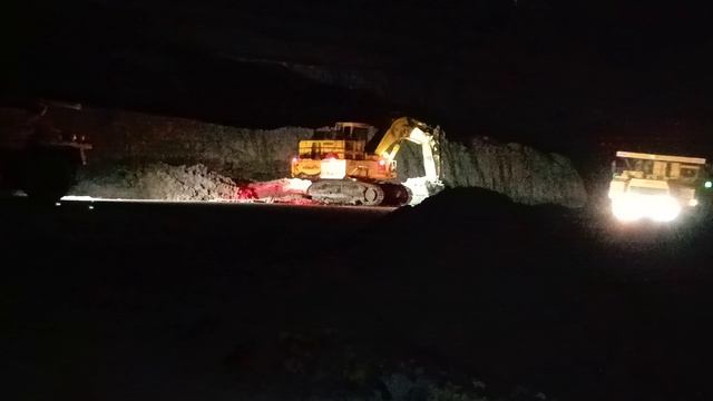 экскаватор KOMATSU PC 2000. смотреть онлайн