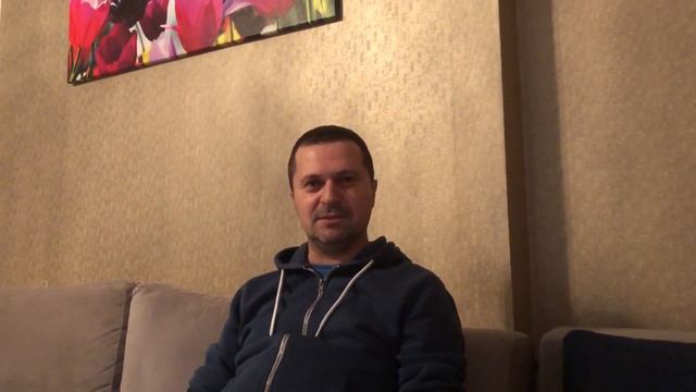 ТУРЕЦКИЙ МУЖЧИНА РЕШАЕТ ЗАДАЧУ ДЛЯ УЧАЩИХСЯ ВТОРОГО КЛАССА В РУССКОЯЗЫЧНЫХ ШКОЛАХ.ПОПРОБУЙТЕ РЕШИТЬ смотреть онлайн