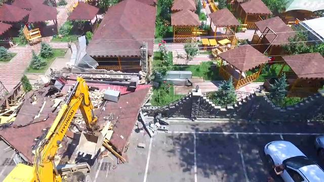 LIVE: В Алматы снесли шашлычную смотреть онлайн