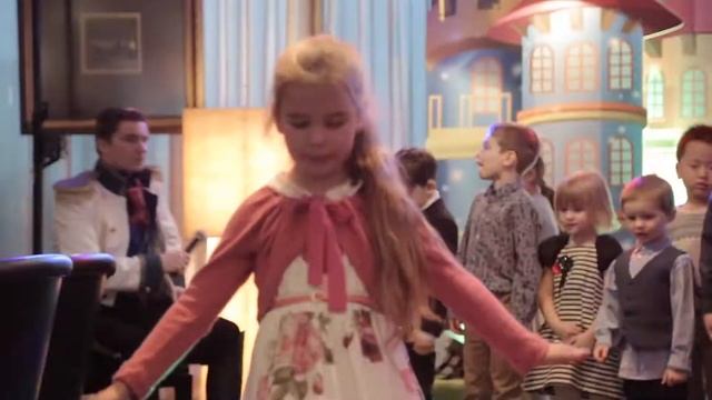 Наследники! День рождения в стиле бал Наследников! смотреть онлайн