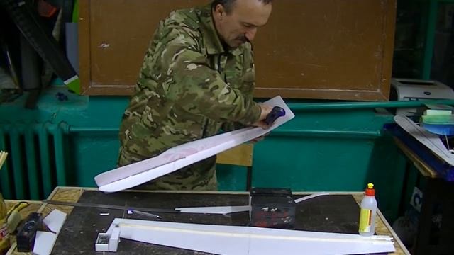 Кордовая авиамодель Extra 300LXTiled слойка 3 часть из 5