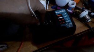 Зарядное устройство Makita DC 18WA U