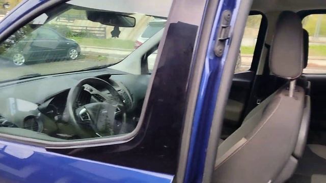 Privacar Frosinone - FORD Tourneo Courier 1.5 TDCI 75 CV Plus смотреть онлайн