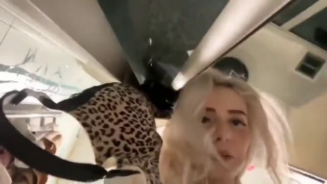 СВЕТА СОЛАР СПАЛИЛА СВОИ БУБСЫ И ЖОПУ ?