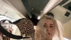 СВЕТА СОЛАР СПАЛИЛА СВОИ БУБСЫ И ЖОПУ ?