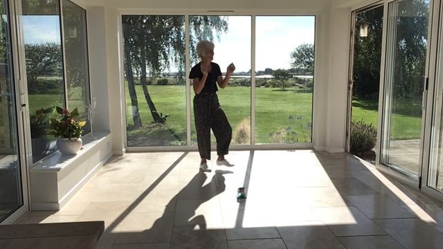 Karev Yom. Israeli circle dance смотреть онлайн