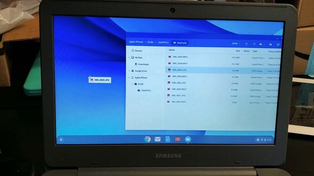 All iPhones: How to Transfer Photos & Videos to Chromebooks Hard Drive смотреть онлайн