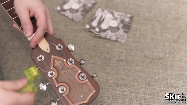Как поменять струны на гитаре? l SKIFMUSIC RU смотреть онлайн