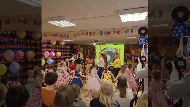 Выпускной в подготовительных группах 1505 смотреть онлайн