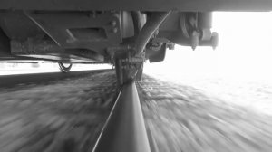 Эшелон военный мчится